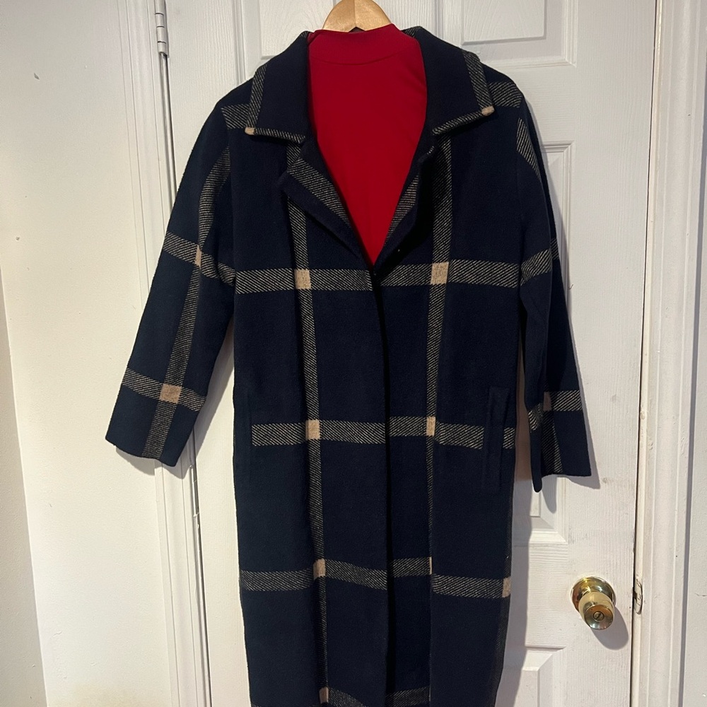 Elegant Navy and Tan Plaid Trench Coat
